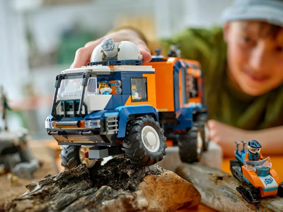 Newest 60471 Explorer Truck Bu - مراجعة Outdoor Adventure Birthday Party وسعره